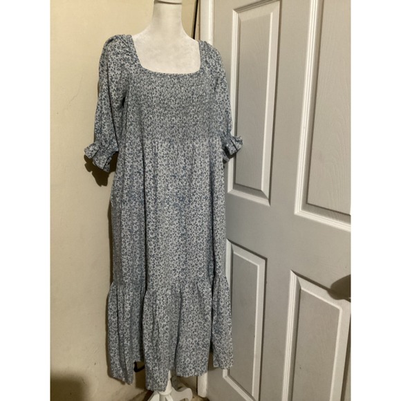 Madewell Dresses & Skirts - Madewell Smocked Square Neck Floral Midi Dress Blue White Size S Puff Sleeve